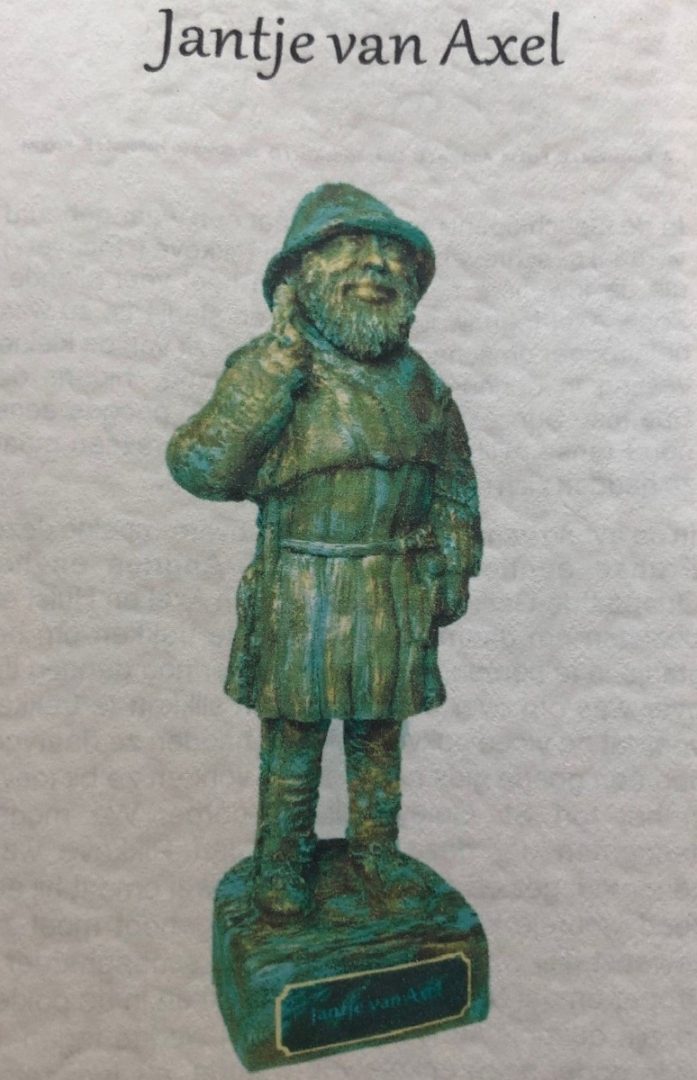 Foto bij artikel: ONTHULLING VAN STANDBEELD ‘JANTJE VAN AXEL’