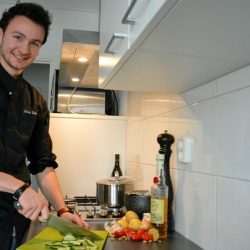 SOUS CHEF NOUT SCHRAM