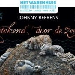 EXPOSITIE ‘GETEKEND DOOR DE ZEE’ VAN JOHNNY BEERENS IN AXEL